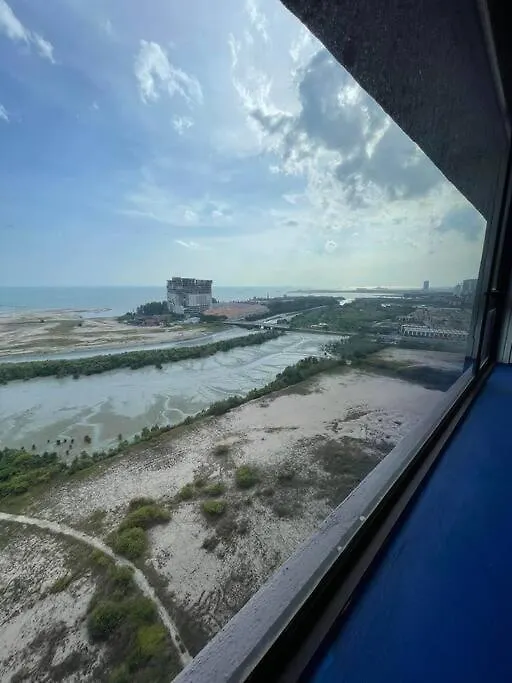 Melaka City&Seaview Residence For 4Pax Апартаменты